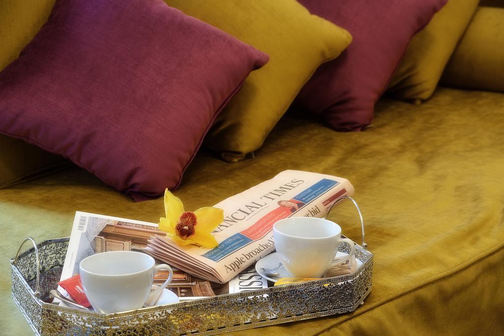 Suites Rome Condotti Экстерьер фото