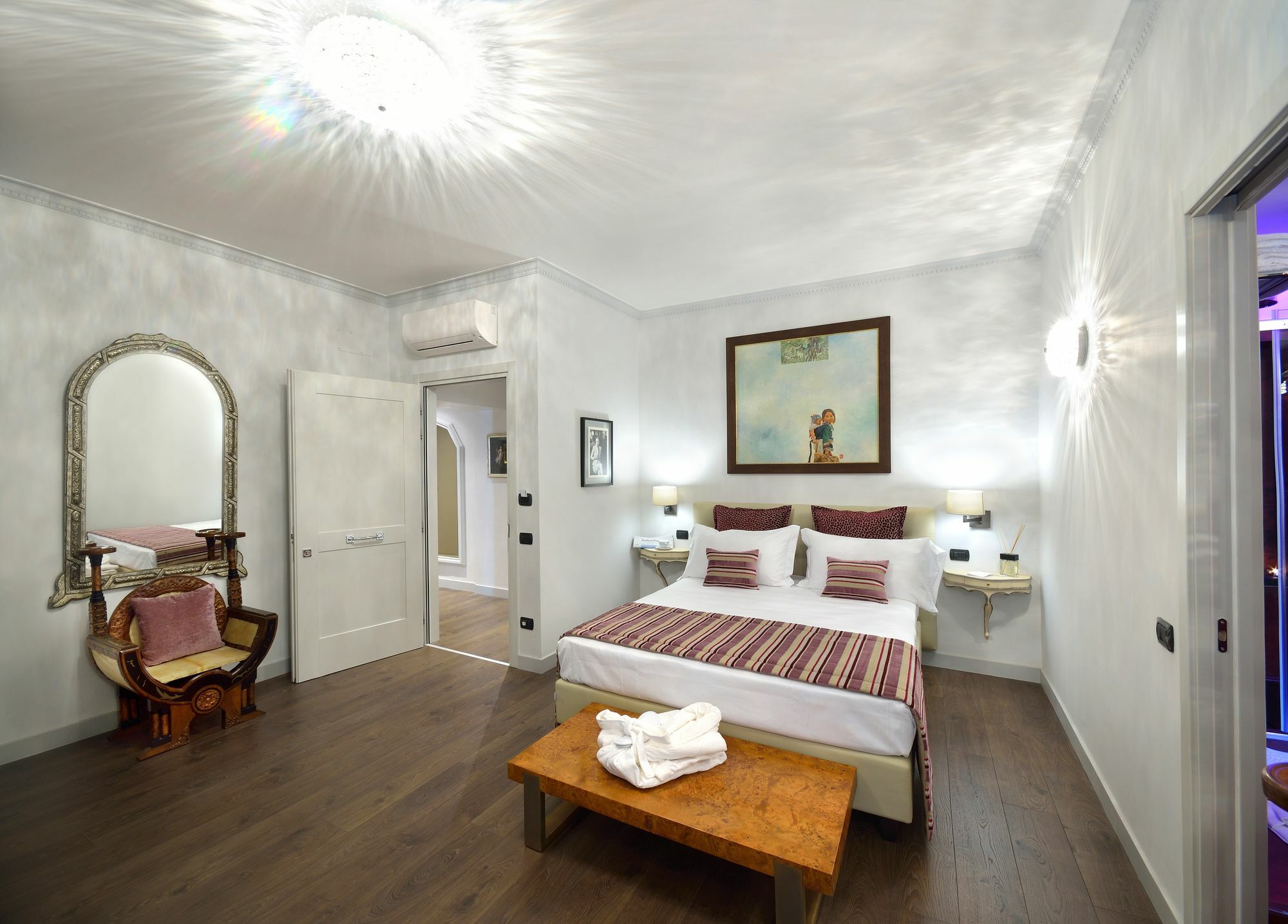 Suites Rome Condotti Экстерьер фото