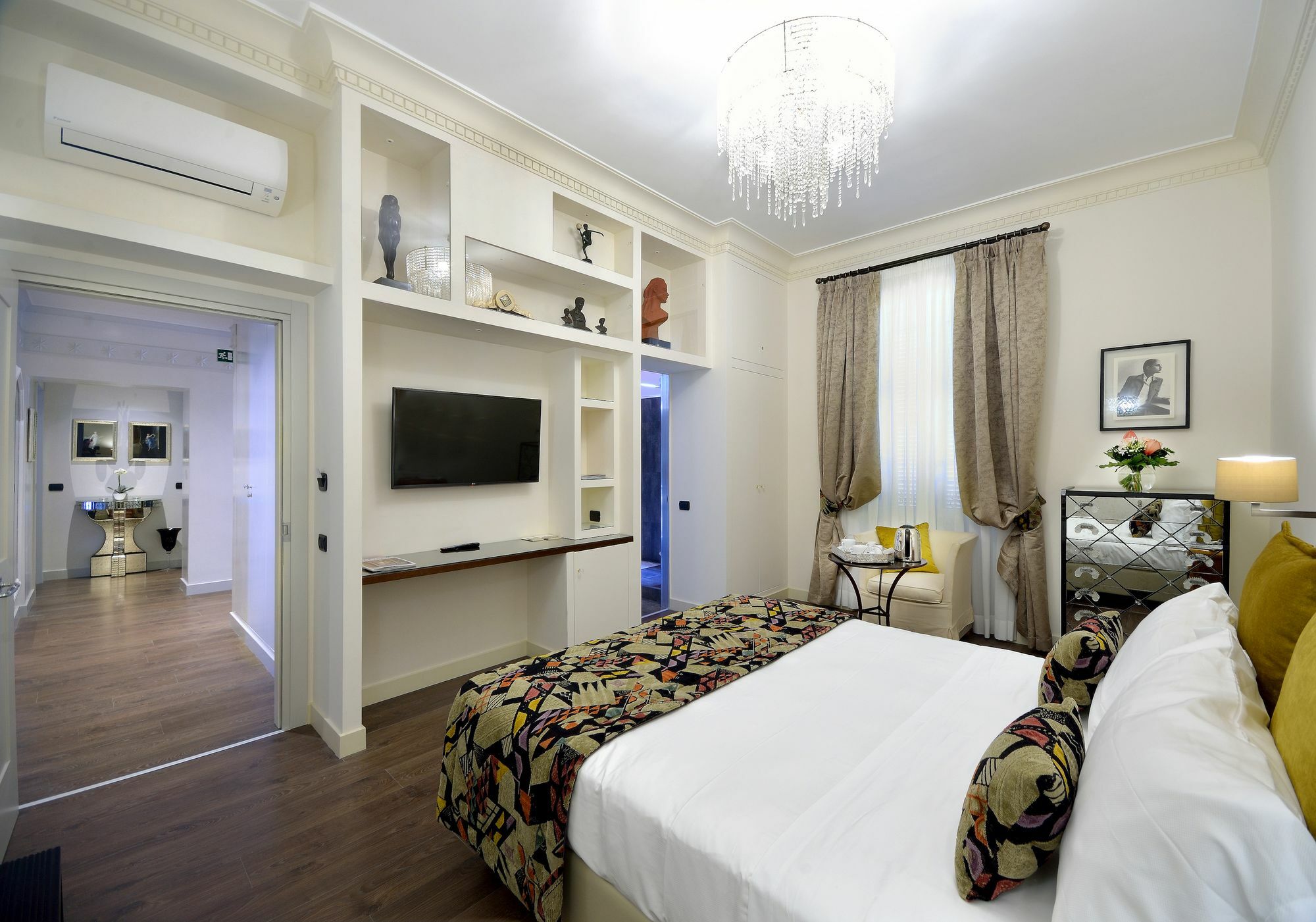 Suites Rome Condotti Экстерьер фото