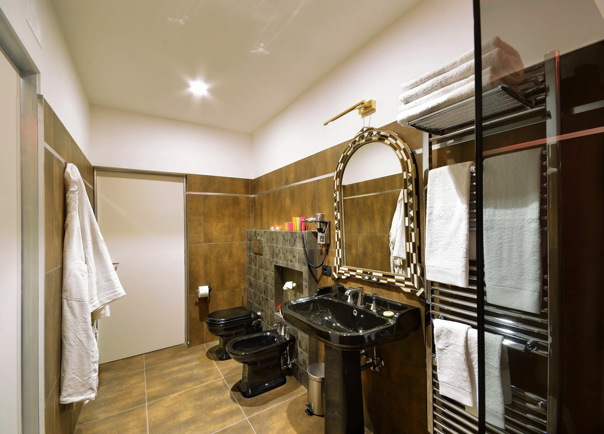 Suites Rome Condotti Экстерьер фото